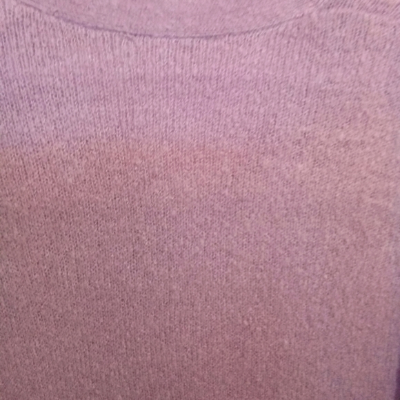 Pretty, Soft, Mauve V Neck Sweater with Flare Sleeves - Picture 3 of 14